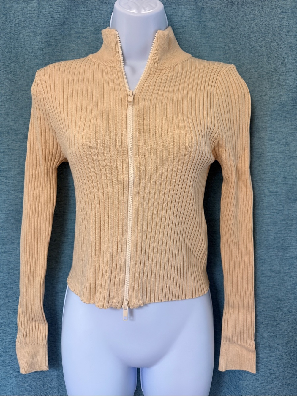 BNWOT CottonOn Ribbed Zip-Up Cardigan Sweater in Beige. Size SP